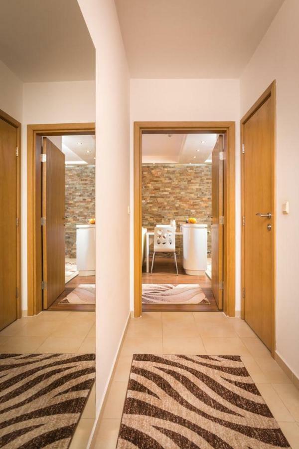 Nice And Cozy Flat In The Center Sofia Exterior foto